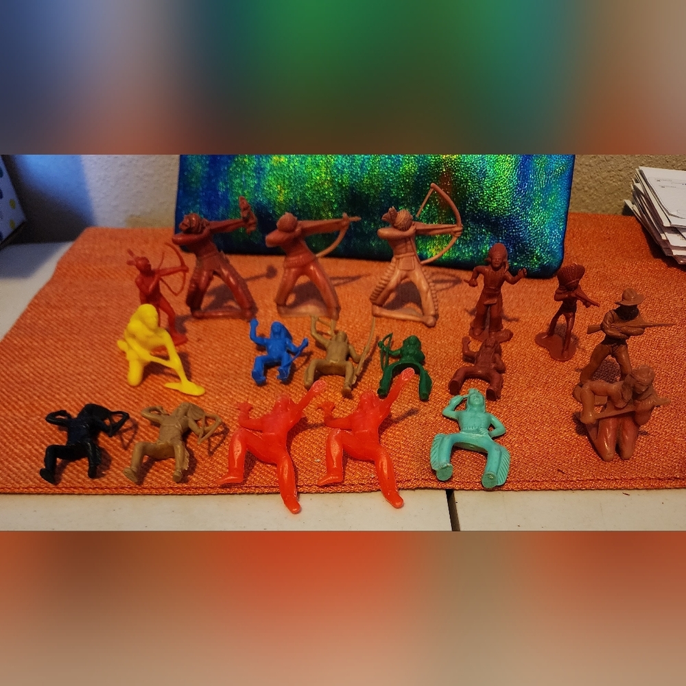 Vintage Plastic Cowboys Native Americans Indians Marx Tim Mee BENIFITS CHARITY